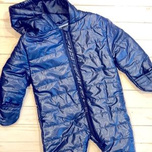 Adorable navy blue snowsuit! Great like new condition, size 12M. 2 available